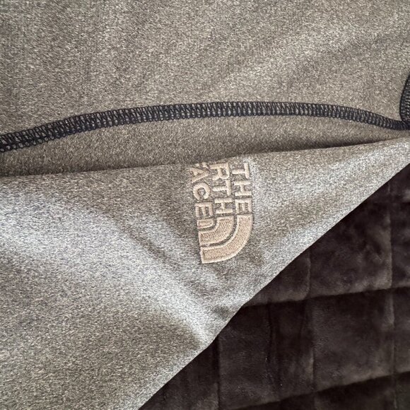 The North Face ® Tech 1/4-Zip Fleece Urban Navy Heather MEN'S Pullover - Picture 3 of 10